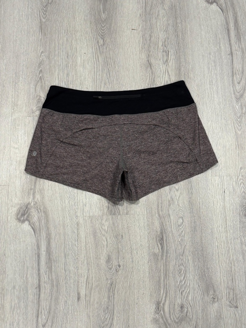 lululemon Speed Up Low-Rise Lined Short - Heathered Black / Black - Size 10 - Picture 4 of 9